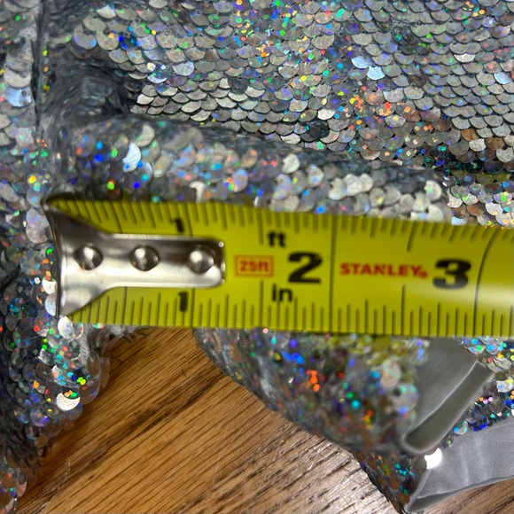 Akira | Holiday Sequin Fitted Big Booty Shorts NWT Size S - Picture 16 of 16